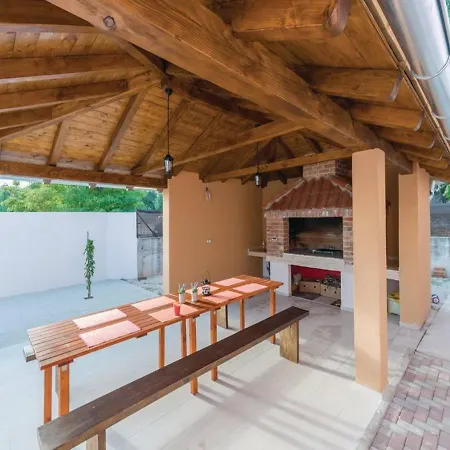 Vila Ines Near Nature Park Vrana